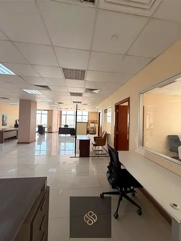 Spacious 680 SQFT Office | DIP | Ideal for 15+ Employees.