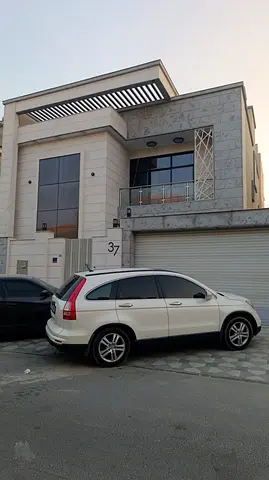 🏡للايجار فيلا مفروشة  بالكامل بعجمان  منطقة الزاهية  و بسعرخيال  تتكون الفيلا من 5 غرف ماستر مجلس وصاله ومطبخ وغرفة خادمة و  فرش نظيف جدا