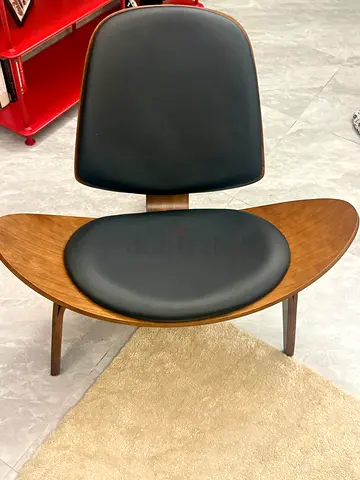 mid century modern accent chair