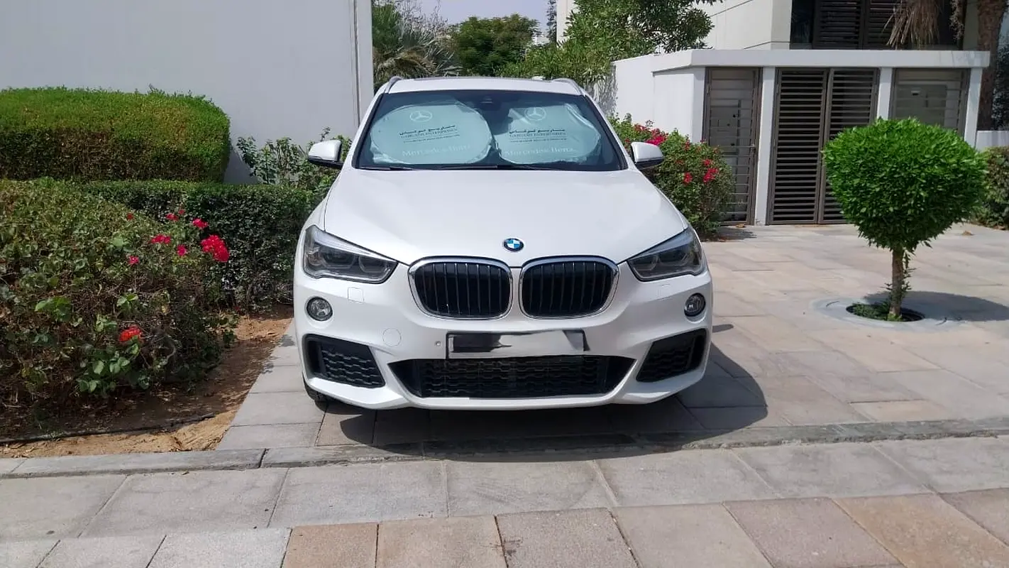 BMW X1 2017 — photo 1 of 4