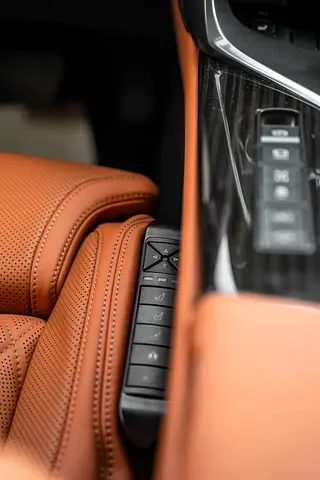 صورة 7 لـ 2026 Lexus LX-SERIES