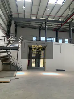 230V Electricity | Investment building in a strategic location suitable for commercial and industri
