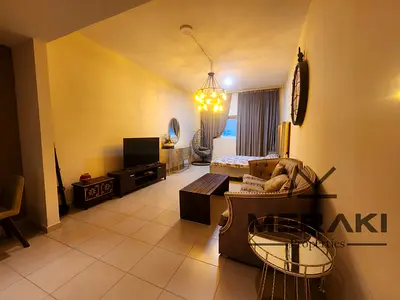 Freehold Furnished Garden View Studio