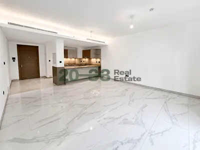 Brand New l Spacious Layout l Available after 30 days