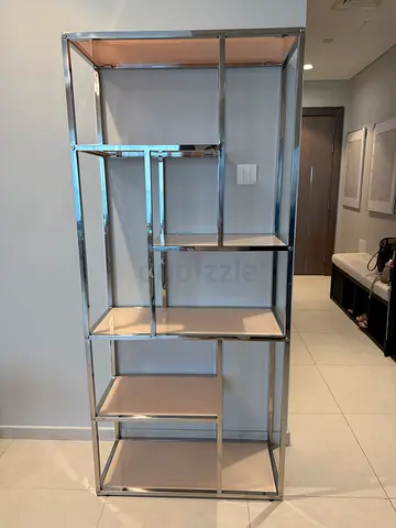 Display unit shelf