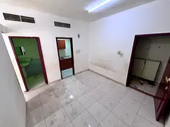 Studio apartment behind Al Ain Hotel - spacious - central air conditioning - separate kitchen - main