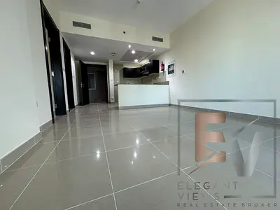 Contemporary 1BR with Balcony | Stadium View