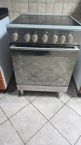 Bompani Electric Cooker with Glass Top and Oven