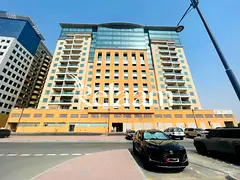 Prime Display Space | Busy Area | Move-in Ready