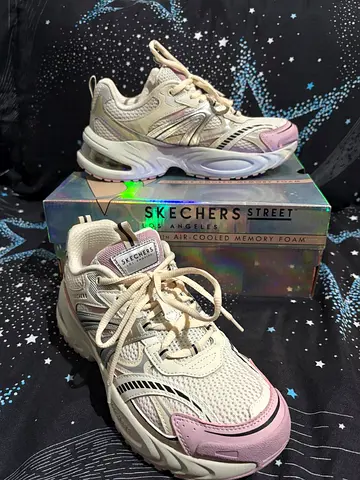 Skechers Air-Cooled