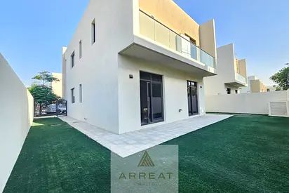 Spacious 4 Bedroom Villa| Close to all Facilities|