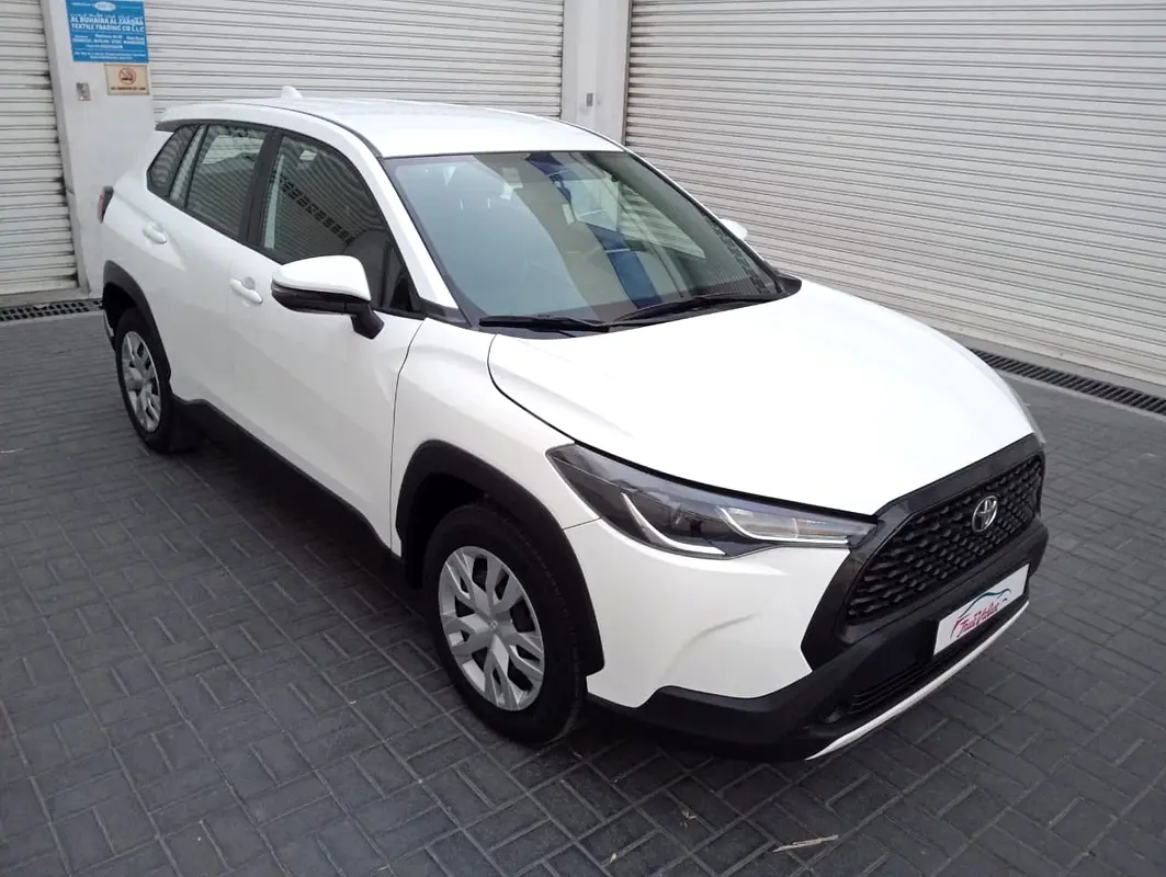 Toyota Corolla Cross 2023 — photo 1 of 16