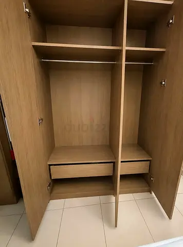 Light Oak 3-Door Wardrobe with Drawers and Hanging Rails