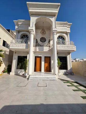 🏡 Villa for sale in Al Helio with a swimming pool | 5 master bedrooms + living room, majlis, and maid's room | Includes electricity, water, and ac