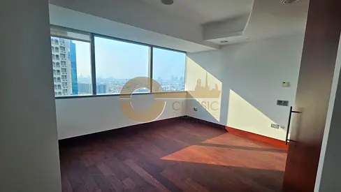 Vacant | 2 Bedroom Apt | Top Floor | WTC View