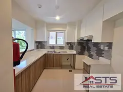 Facing pool and Park | Single Row | Close to Exit