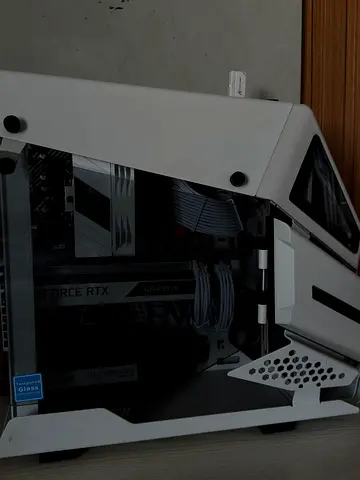 White 3070 pc