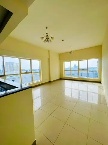 1 BEDROOM CHILLER FREE, BATHTUB INCLUDED , LARGE LAYOUT WITH BALCONY