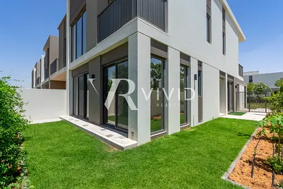 Single Row | Closed Kitchen Appliances | Corner