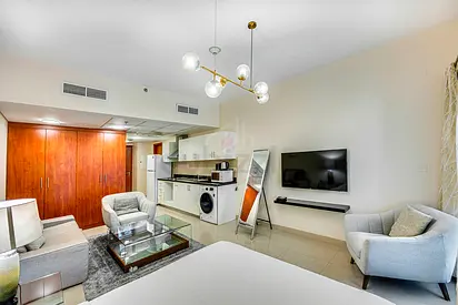 Bright studio in DIFC near the metro station