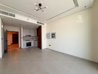 Next To Metro | High Floor | Vacant | Vastu
