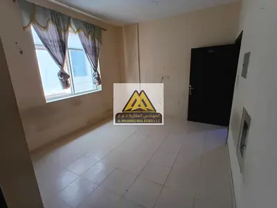 Prime location | Separate kitchen | Central AC | Free maintenance | Close to all services | On Omar Al Mukhtar Street | Attractive price