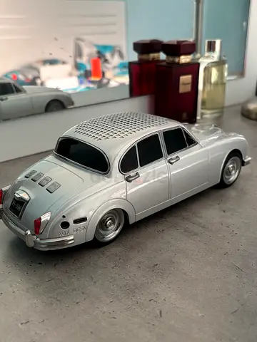 Vintage Car Style Bluetooth Speaker