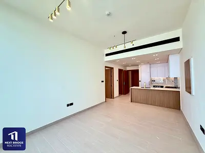 Spacious 1BR Apartment | Prime Location | Community View