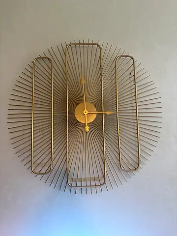 Gold Metal Decorative Wall Clock - Sunburst Design 75 cm