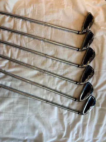 Wilson Staff Di7 irons