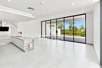 Vacant | Multiple Options | Skyline View