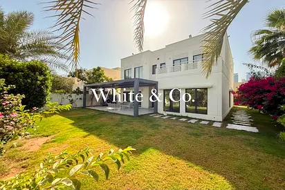 Luxury Upgrade|Private Pool|4 Bed + Maids