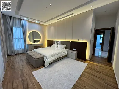 Freehold .Modern villa on a main street, no registration fees.
