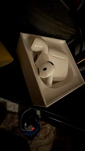 Original Apple AirPods 4