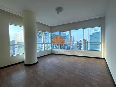 OPEN VIEWS I HIGH FLOOR I NEXT TO PARK