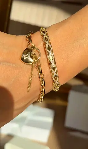 Gold bracelet 18K with diamonds. Brand: RZ by Rima Zahran - Un-Lock-It Pillar Edition