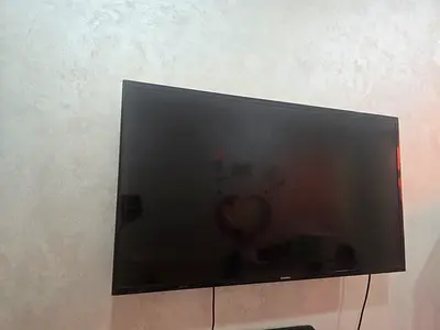 Samsung 40-inch LED TV - Good Working Condition