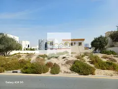 Land in Mezairah for sale available to all Arab nationalities.