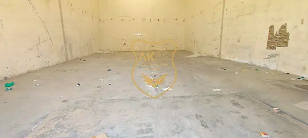 Cheap warhouse in good condition
