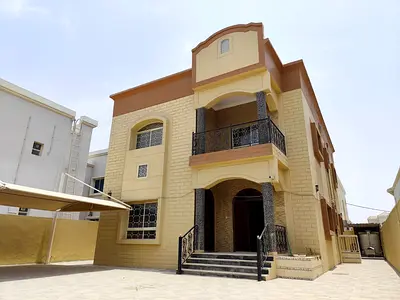 🏡 Villa for rent in Al Rawda 2 - Ajman, 5 master bedrooms + Majlis + Hall + Maid's room, corner.