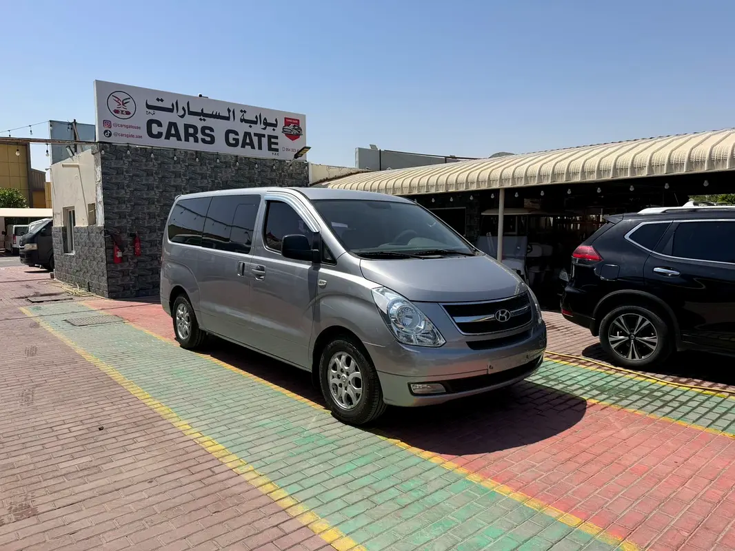 Hyundai Grand Starex 2013 — photo 1 of 12