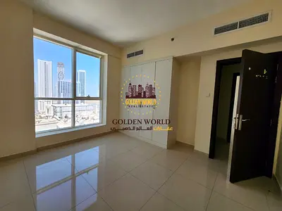 شقة 3 غرف وصالة في المجاز 2، غرفة ماستر، 3 حمامات، ستور/غسيل، خزائن بالحائط ونوافذ بانوراما بإطلالة مفتوحة لغرفتين، بسعر 55,000.