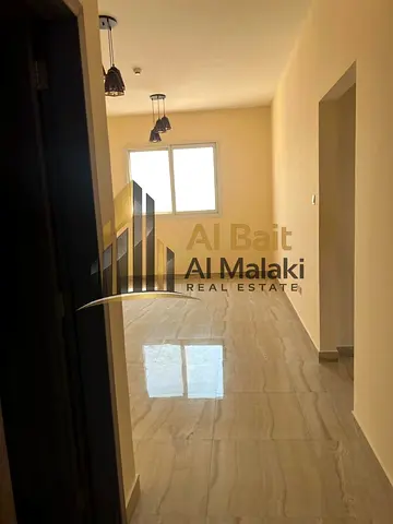 شقة واسعة ثاني ساكن في موقع ممتاز بالقاسمية مع باركن فري