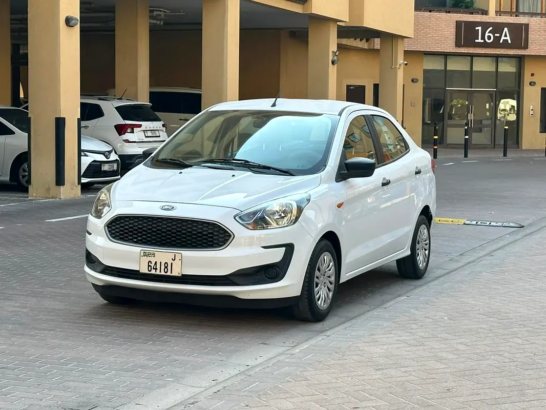 Ford Figo 2020 — photo 1 of 10