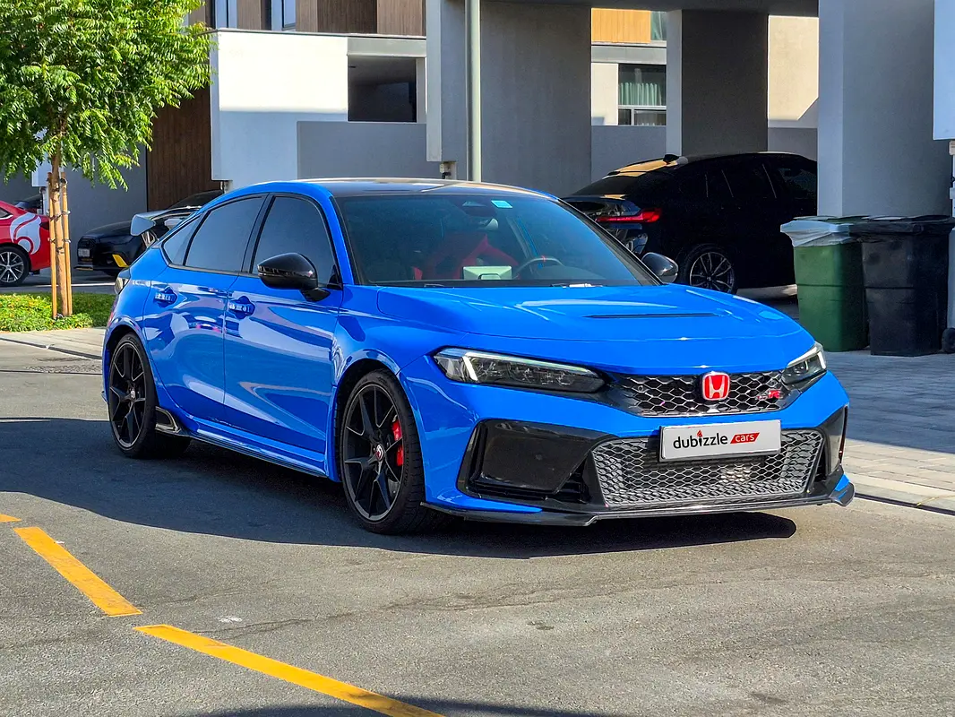 Honda Civic 2024 — photo 1 of 17