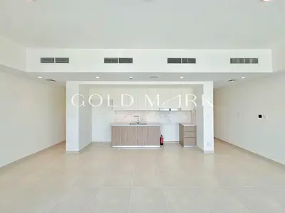 Middle Kitchen | Available Now | Spacious