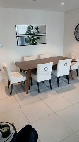 6 seater dinning table with chairs