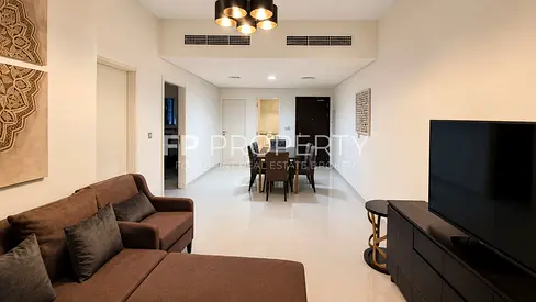 Spacious 2BR Apartment-Close Kitchen-Fully Furnish