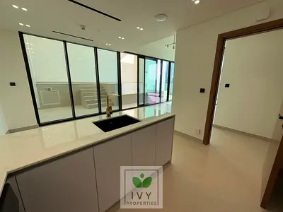 شقة بغرفتي نوم | بن غاطي أمبر JVC | شرفة كبيرة | إطلالات على الأفق