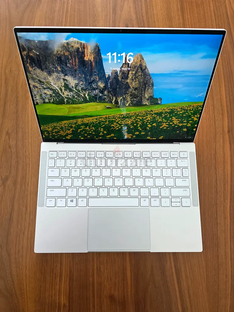 Razer Book 13458424256645703684